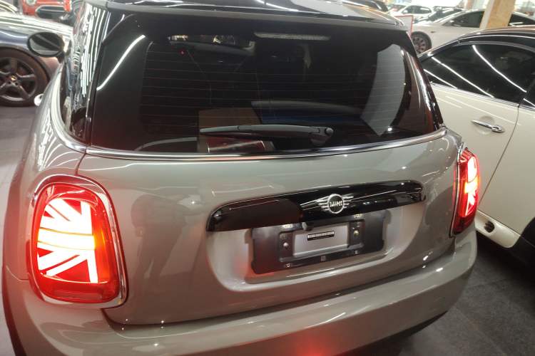 Used  MINI 2021 1.5T COOPER Classic Edition
