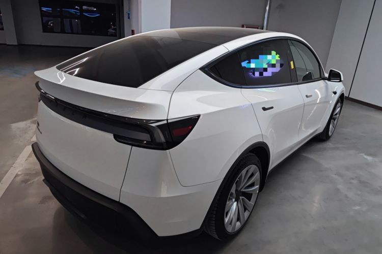 Used Tesla Model Y 2025 Long-Range All-Wheel-Drive Version