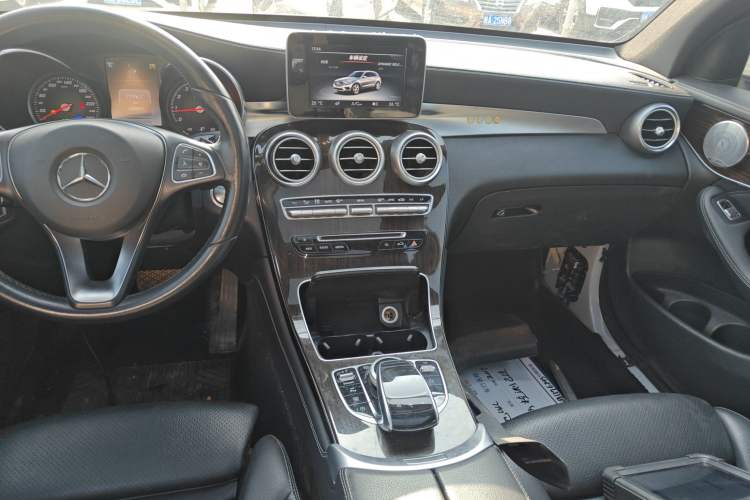 Used Mercedes-Benz GLC 2017 GLC 260 4MATIC Dynamic Edition
