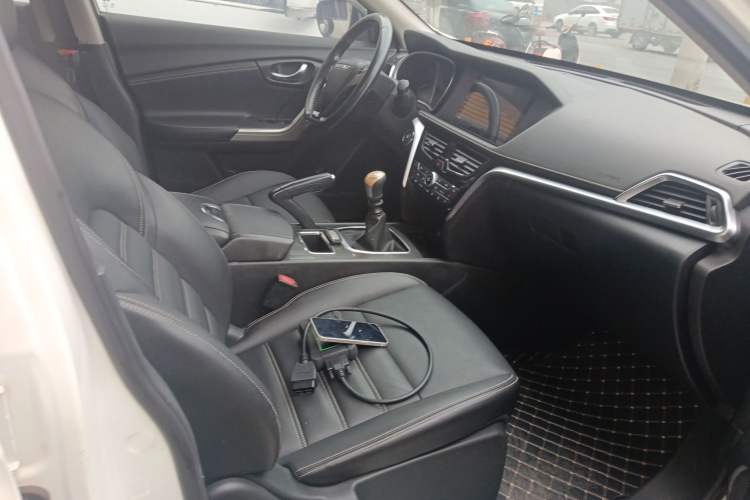 Used Venucia T90 2017 2.0L Manual ZhiShang Edition
