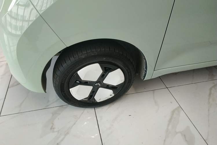 Used Wuling Hongguang MINIEV 2024 3rd Generation 215km Advanced Version
