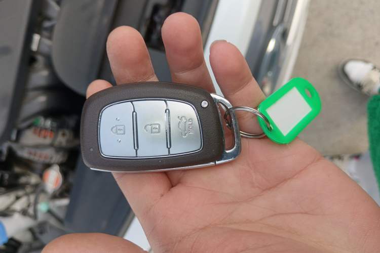 Used Hyundai Mistra 2014 1.8L Automatic Smart GLS
