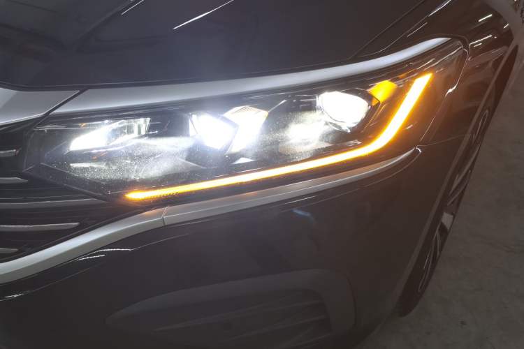 Used Volkswagen Passat 2025 Outstanding Model 330TSI Elite Edition
