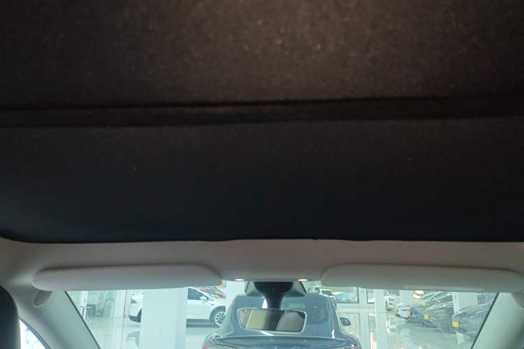 Used Tesla Model Y 2022 Long-Range All-Wheel-Drive Version
