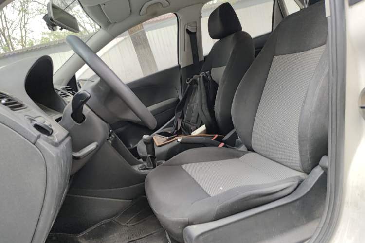 Used Volkswagen Polo 2011 1.4L Manual ZhiLe Edition
