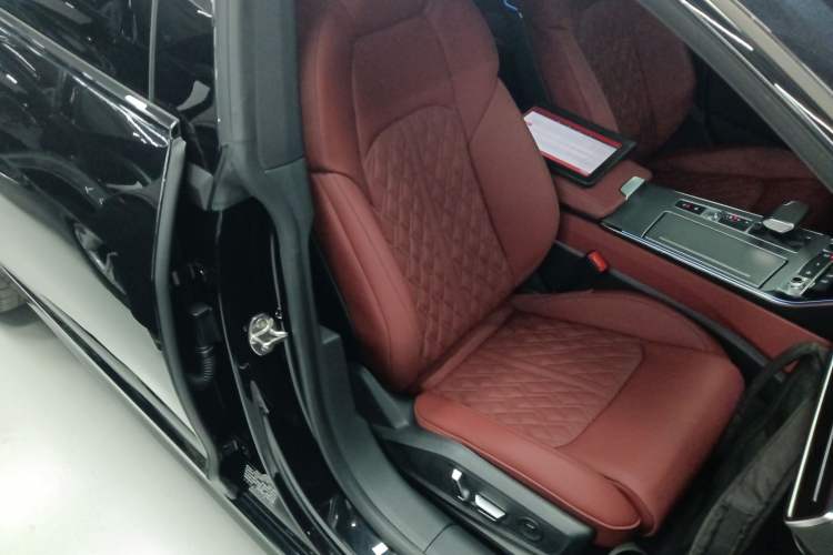 Used Audi A7L 2024 45 TFSI quattro S-line Black Warrior Edition
