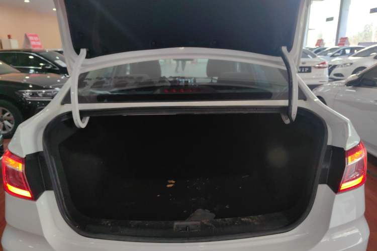 Used Changan Eado DT 2019 1.6L Manual Comfort Model China VI Standard