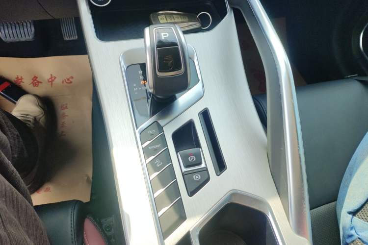 Used Geely Auto Coolray 2020 Facelift 240T DCT Hunter
