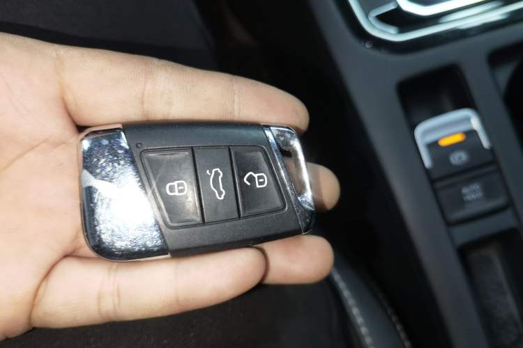 Used Volkswagen Magotan 2020 330TSI DSG Leading Model
