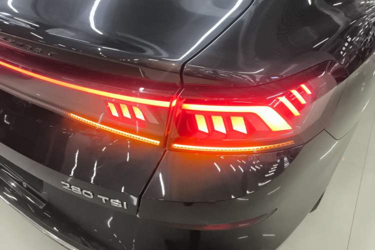 Used Volkswagen Lamando 2024 Lavida L 280TSI DSG Cool & Spicy Edition
