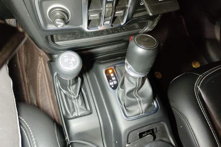 Used  Wrangler 2021 2.0T 80th Anniversary Edition