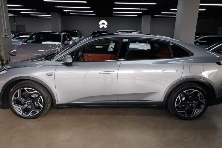 Used ONVO L60 2024 60 kWh Rear-Drive Version
