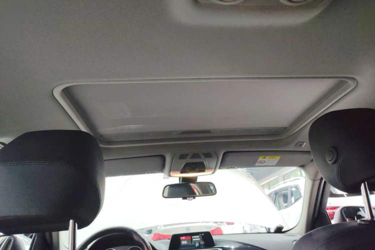 Used BMW 3 Series 2018 320Li Fashion Model
