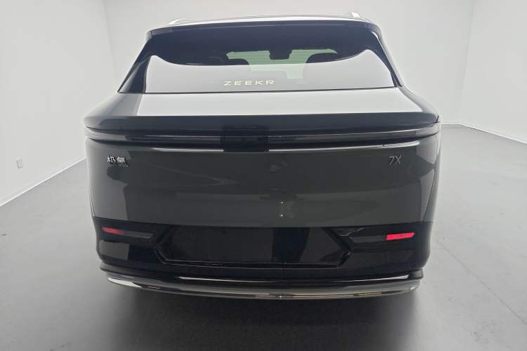 Used Zeekr 7X 2025 100 kWh Long-Range Rear-Wheel Drive with Intelligent Driving Features