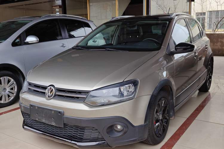 Used Volkswagen Polo 2014 1.6L Cross Polo Automatic