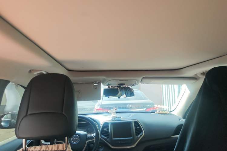 Used  Cherokee 2017 2.0L Superior Edition