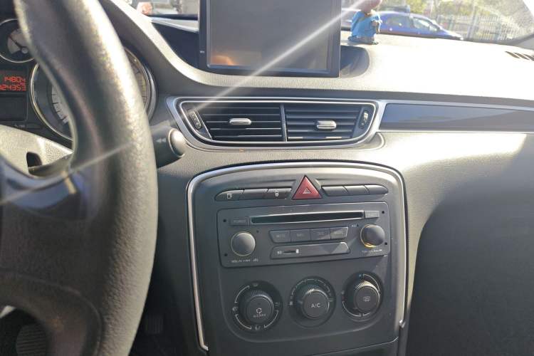 Used Peugeot 308 2014 Enjoy Edition Classic 1.6L Manual YouShang Model