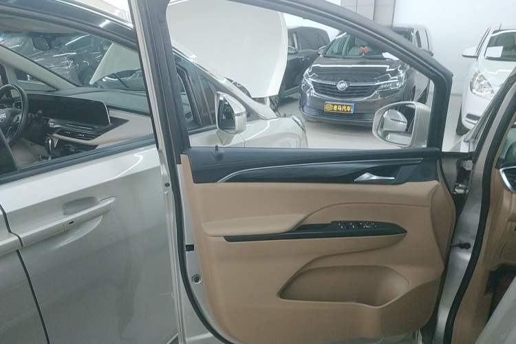 Used Buick GL8 2021 ES Land Cruiser 653T Luxury Edition
