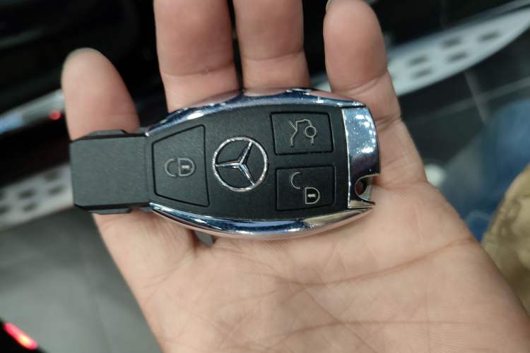 Used Mercedes-Benz GLC 2018 GLC 260 4MATIC Luxury Model
