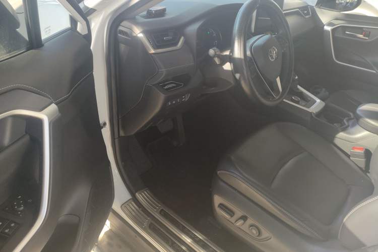 Used Toyota RAV4 2021 Dual-Engine 2.5L E-CVT Four-Wheel Drive Elite PLUS Edition
