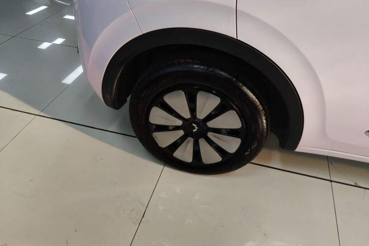 Used Wuling Bingo 2023 410 km Lingxi Deluxe Edition
