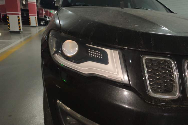 Used  Compass 2017 200T Automatic Family Edition