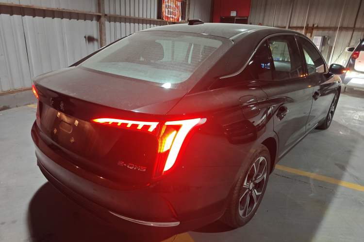 Used Hongqi E-QM5 2023 Revised Version Basic Travel Edition
