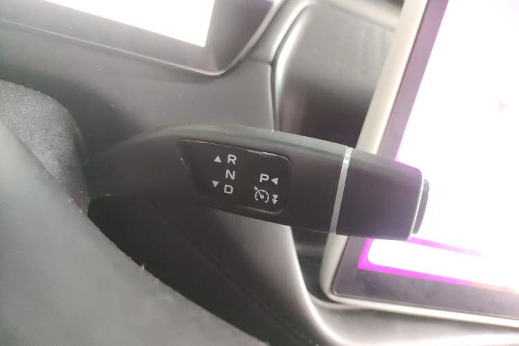 Used  SL03 2023 200Max Range-Extended Version
