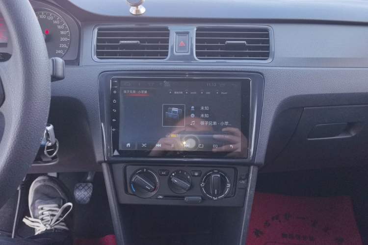 Used Volkswagen Santana 2015 1.4L Manual Fashion Edition
