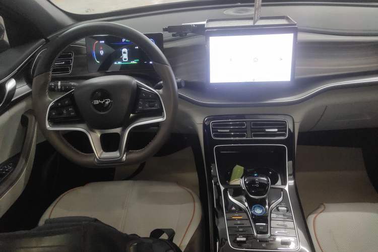 Used BYD Qin PLUS 2023 Champion Edition EV 420KM Superior Model
