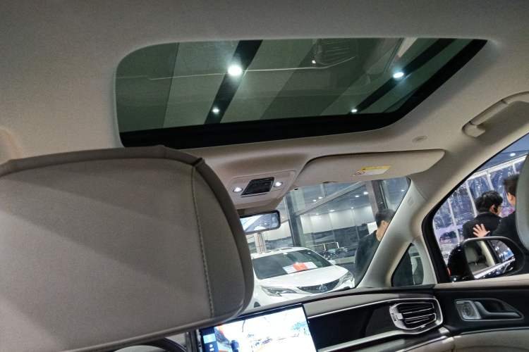 Used Denza D9 2024 DM-i 980 Four-Wheel Drive Prestige Model