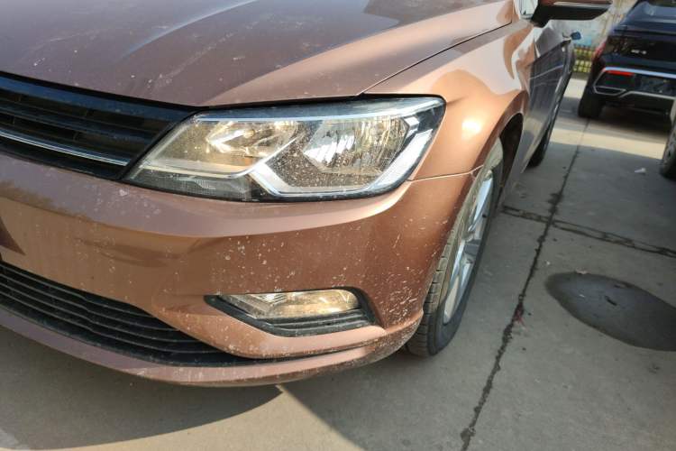 Used Volkswagen Lamando 2015 230TSI DSG Fashion Edition
