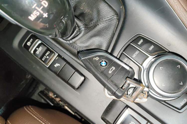 Used BMW X1 2020 sDrive25Li Leading Model
