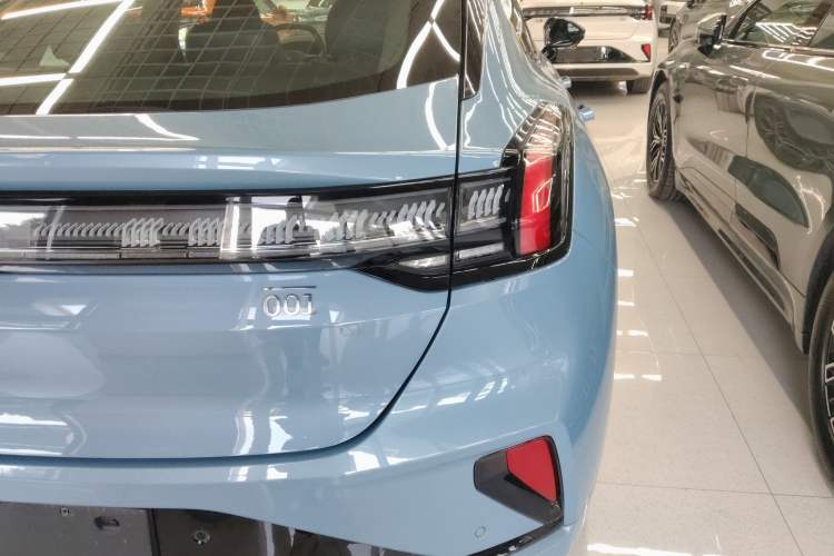 Used Zeekr 001 2025 WE Edition 95 kWh All-Wheel Drive
