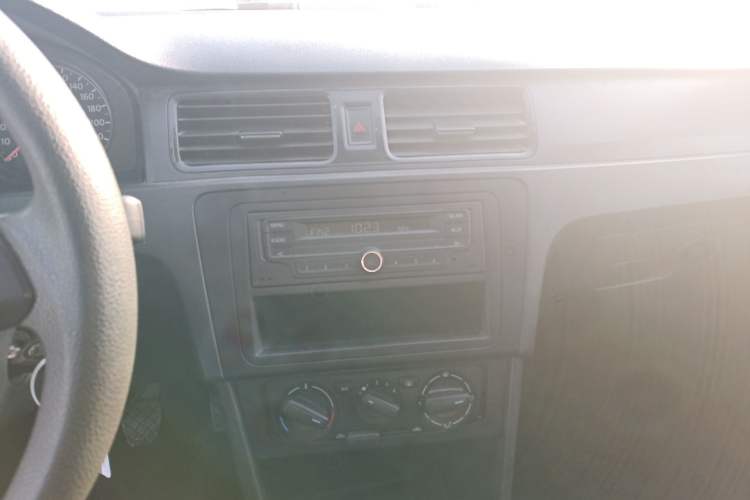 Used Volkswagen Santana 2013 1.4L Manual Fashion Edition