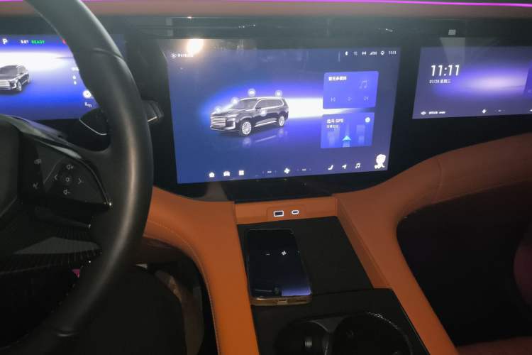 Used  Lanyue C-DM 2025 180 Ultra-Long Range Ultra All-Wheel Drive 6-Seater
