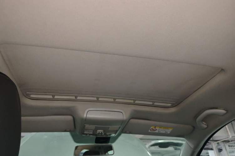 Used Volkswagen Sagitar 2015 1.6L Manual Comfort Model