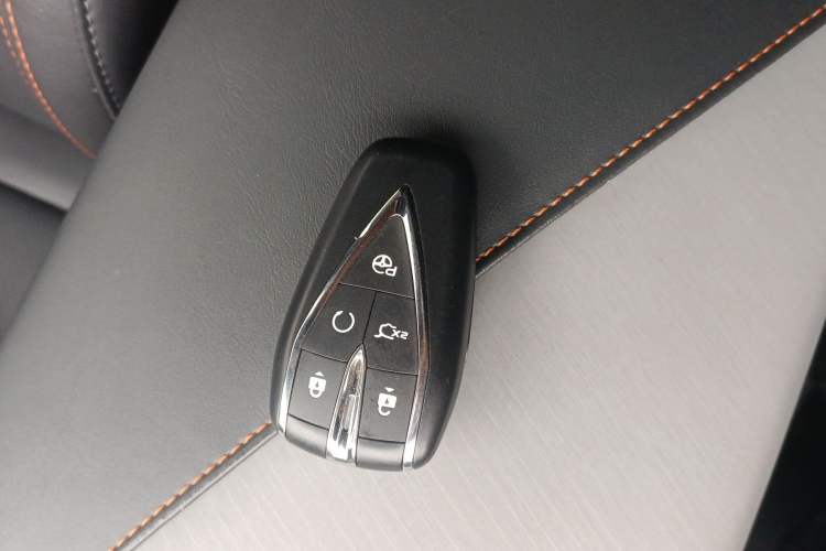 Used Changan UNI-V 2022 1.5T Smart Navigation Version
