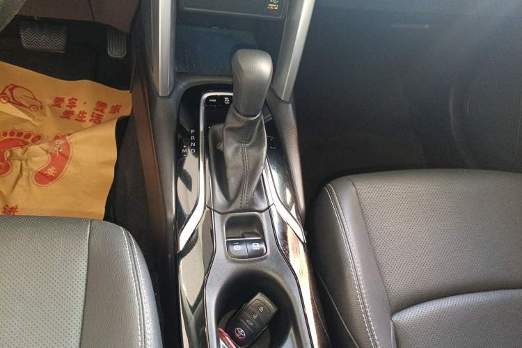 Used Toyota FRONTLANDER 2022 2.0L CVT Luxury PLUS Edition
