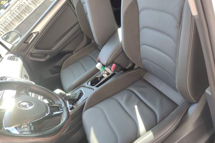 Used Volkswagen Tiguan L 2021 330TSI Automatic Two-Wheel Drive Smart Edition