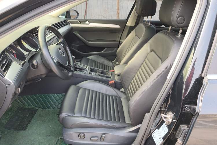 Used Volkswagen Magotan 2018 330TSI DSG Advanced Model
