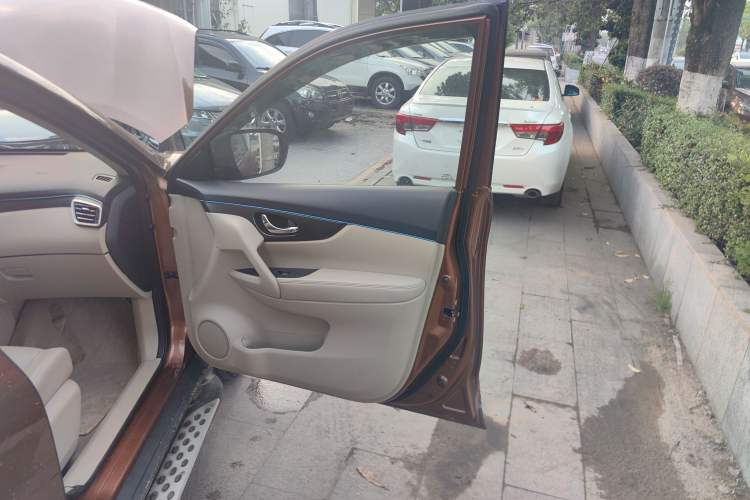 Used Nissan X-Trail 2014 2.0L CVT Comfort Edition 2WD
