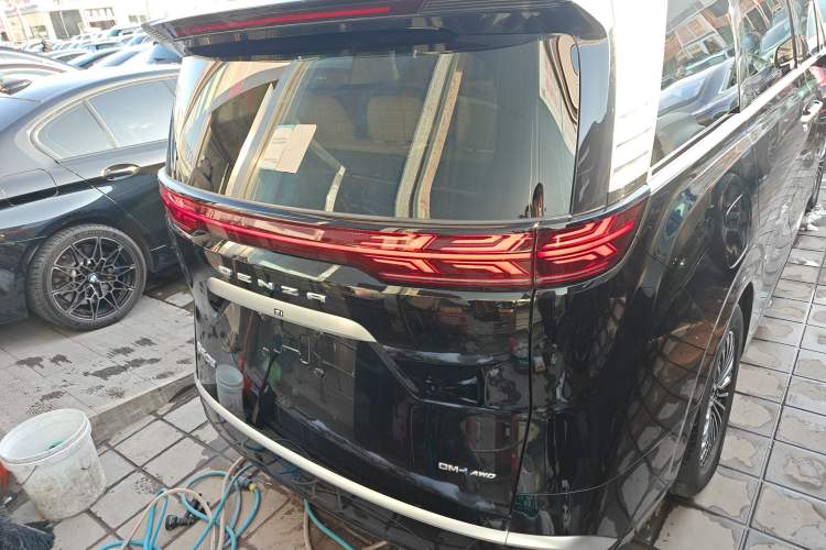 Used Denza D9 2024 DM-i 980 Four-Wheel Drive Prestige Model