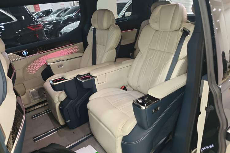 Used Zeekr 009 2022 Revised WE Version
