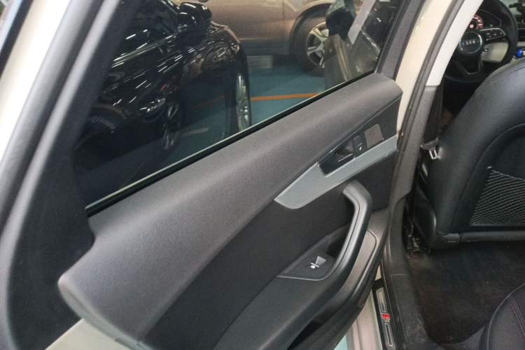 Used Audi A4L 2019 40 TFSI Fashion Version China V
