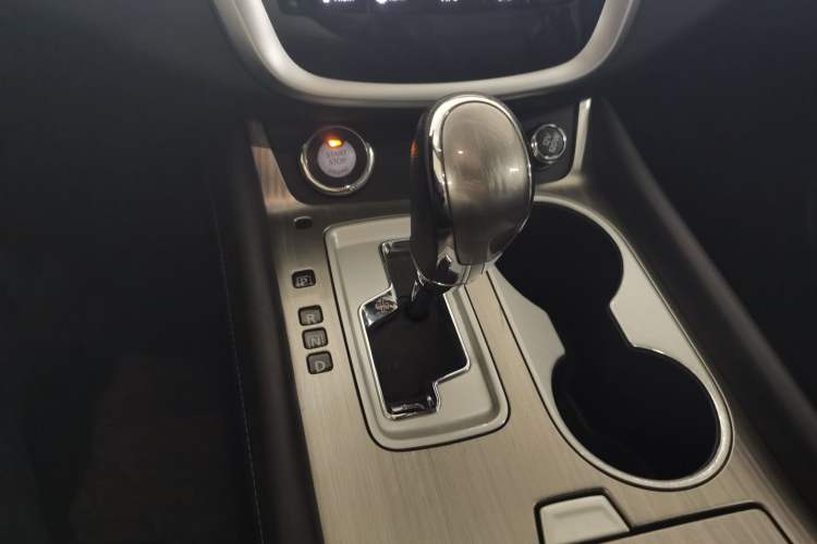 Used Nissan Murano 2017 2.5L XL Two-Wheel Drive Smart Edition
