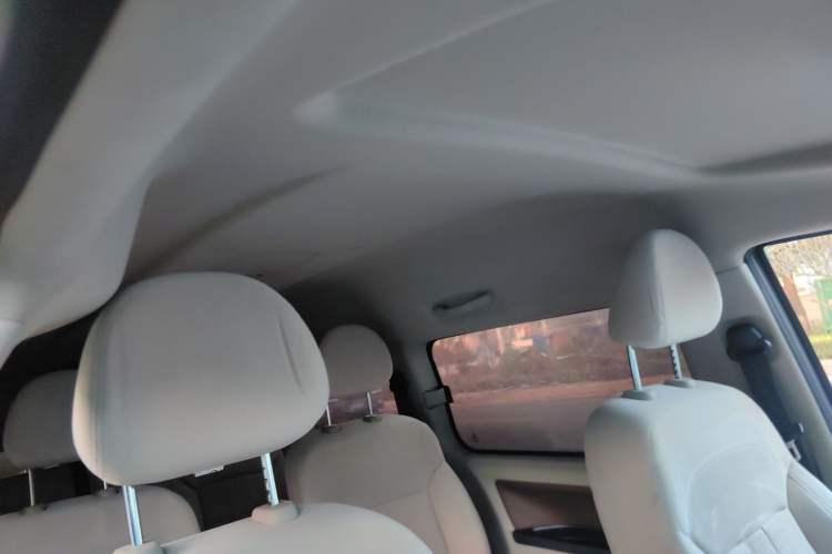 Used FORTHING Lingzhi 2018 M5L 1.6L 7-Seater Comfort Model
