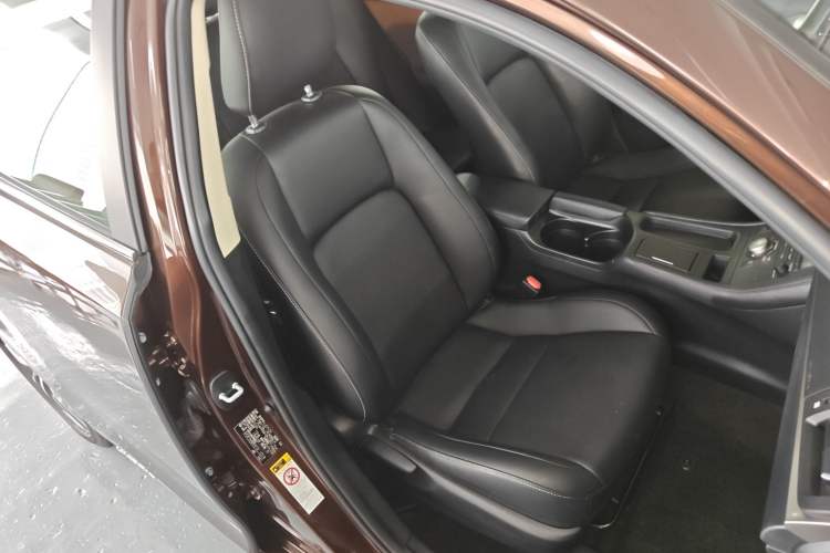 Used Lexus CT 2017 CT200h Elite Edition Monotone China VI