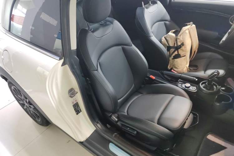 Used  MINI 2021 1.5T COOPER Classic Edition