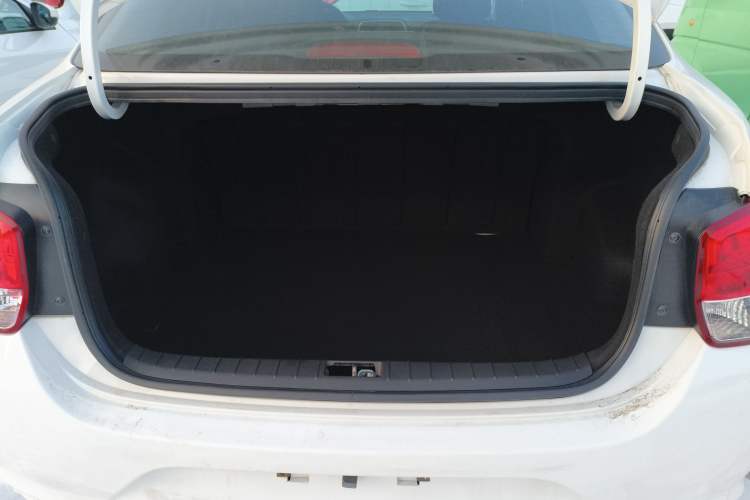 Used Hyundai Verna 2017 1.4L Manual Refreshed Version China V Standard